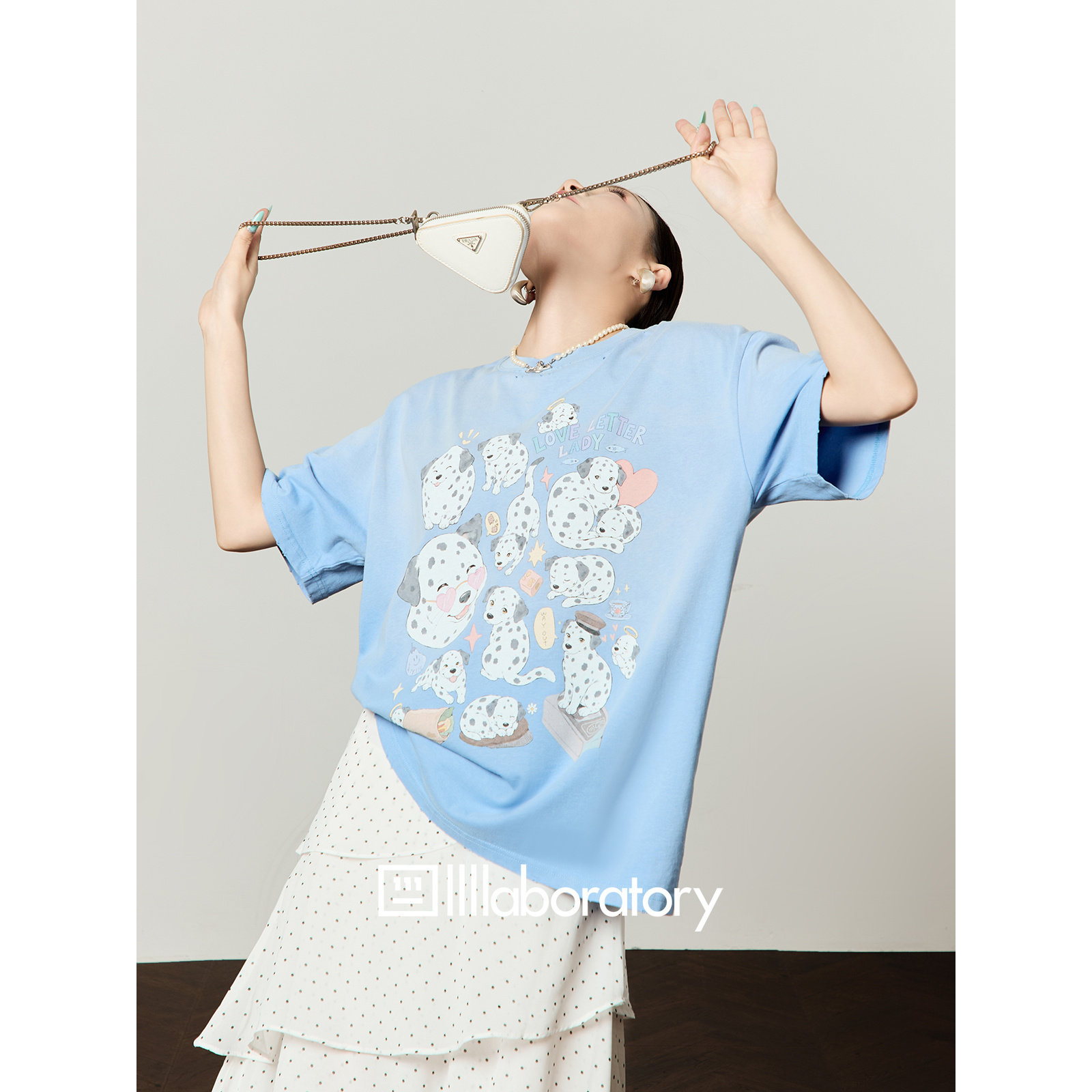 周里物/水洗蓝色斑点狗派对数码印花t恤女夏2026新款宽松磨破短袖