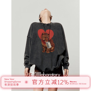 「周里物出品」蜡染黑色卫衣女2025秋季新款爱心卡纸印花宽松上衣