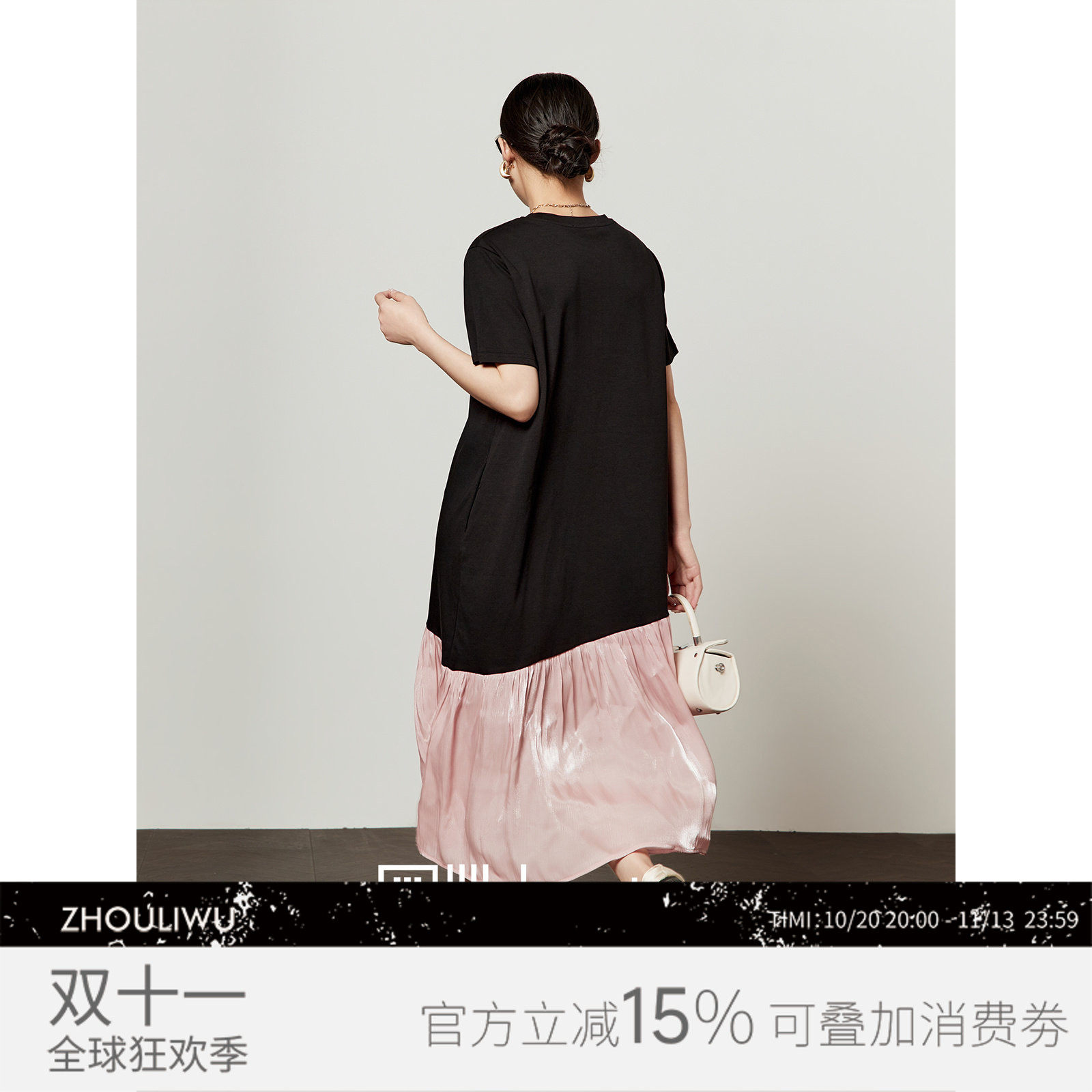 周里物/黑粉拼色猫与花烛印花裙子女夏2026新款慵懒风设计感T恤裙