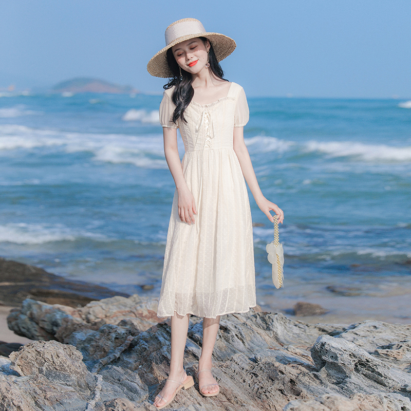 夏季新款女装减龄温柔复古连衣裙