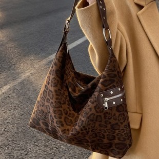 韩版豹纹麂皮绒托特包女2025秋冬新款潮百搭大容量通勤单肩斜挎包