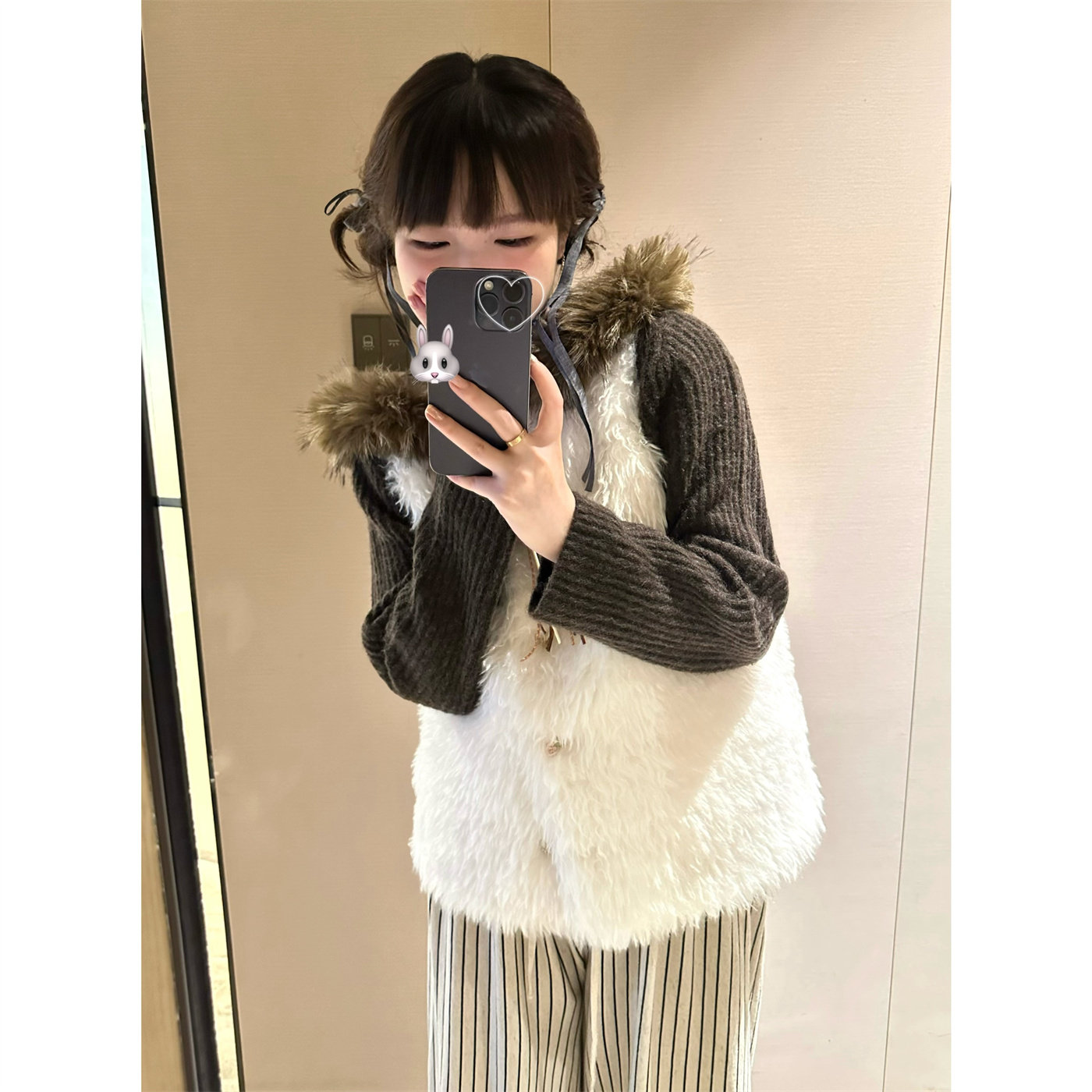 一只豌豆 云朵白毛毛 撞色碎花扣子 宽松温暖长毛冬天马甲背心