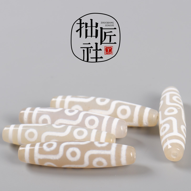 Tibetan Tibetan Nine -Eyes Dzi Tibetan Necklace Sweater Chain Pendant Men and Women's Nostalgic New Year Jewelry