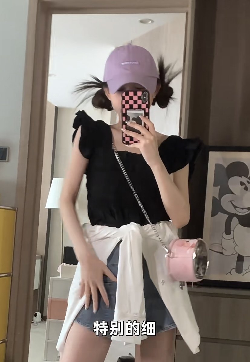 小野智恩飞飞袖短款上衣女夏法式复古修身显瘦甜辣方领褶皱短袖t