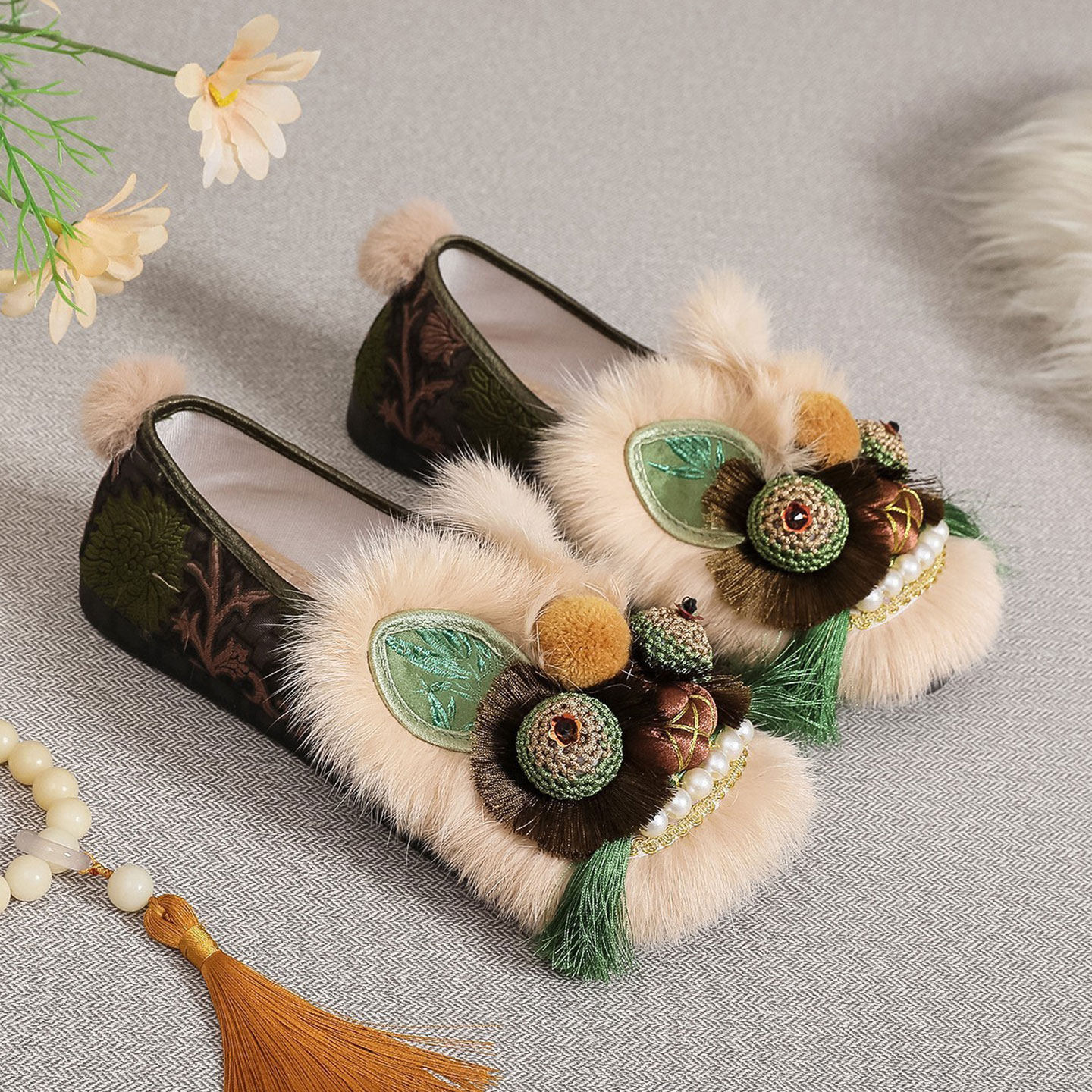 冬加绒原创非遗虎头鞋女新中式手工绣花鞋软底保暖平底民族风棉鞋