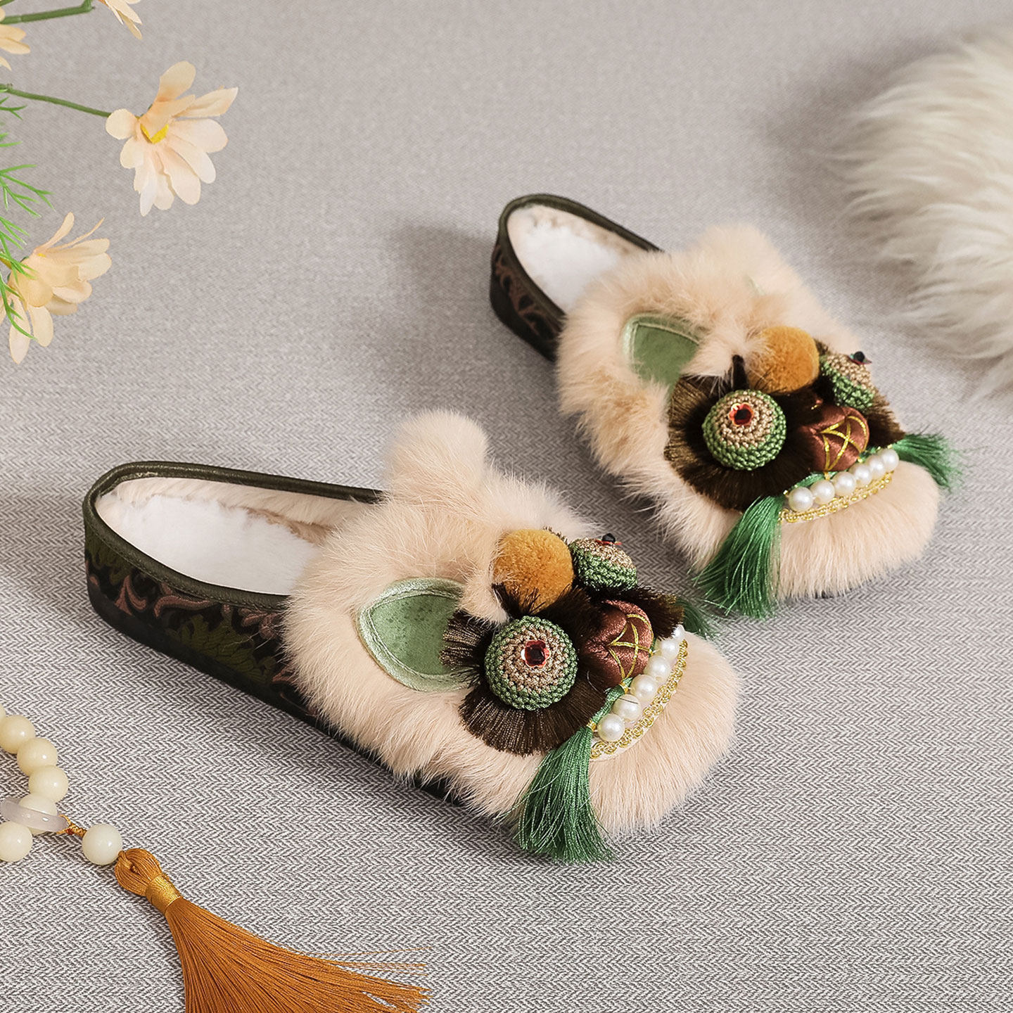 冬季加绒保暖拖鞋女外穿毛毛鞋成人虎头鞋非遗手工绣花软底棉拖鞋