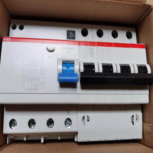 配件原装ABB剩余电流动作断路器   GSH204 AC S-C63/0.1  议价
