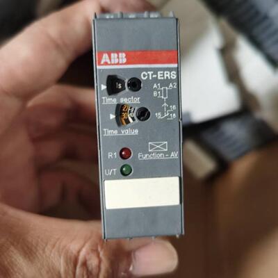配件ABB时间继电器CT-ERS CT-ARS 1SVR630100R3100 9成新议价