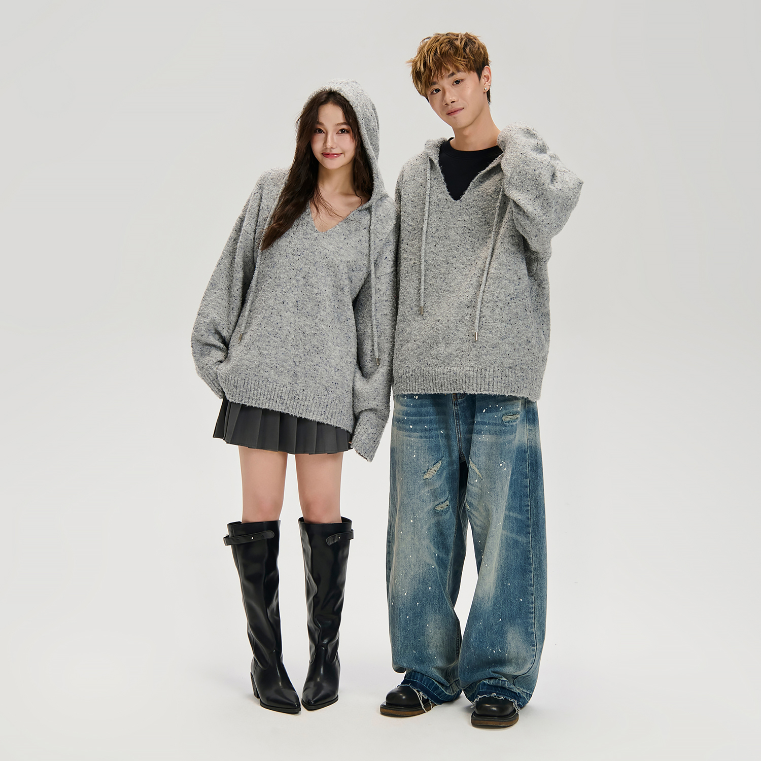 LOSTCTRL 2025秋冬原创新款独特灰色彩点V领宽松连帽针织毛衣