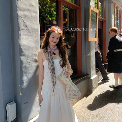 AKskylan 春夏法式刺绣吊带连衣裙收腰显瘦温柔度假气质裙子