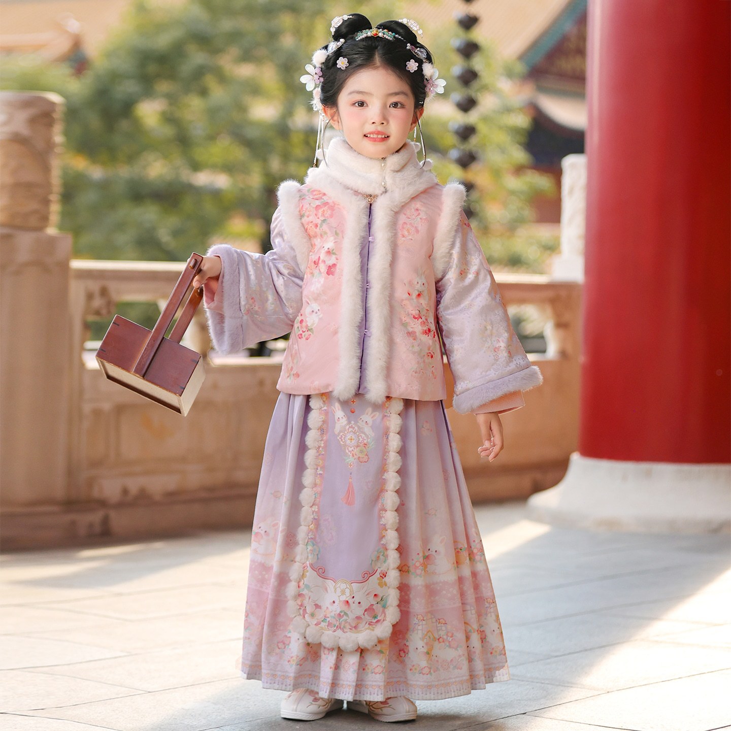 女童汉服2025年新款秋冬装古风格格服刺绣儿童古装宫廷中国风童装