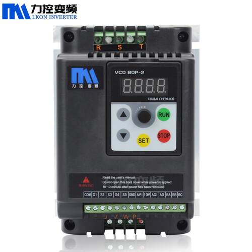 国产变频器1.5KW两相220V1.5KW三相电机调速器风机水泵通用型