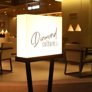 落地展示牌亚克力通体发光灯箱定制充电牌户外广告牌可移动招牌