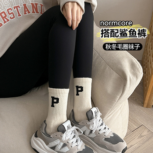 搭配鲨鱼裤的袜子秋冬加厚加绒毛圈毛巾底中筒袜ins潮运动棉袜子