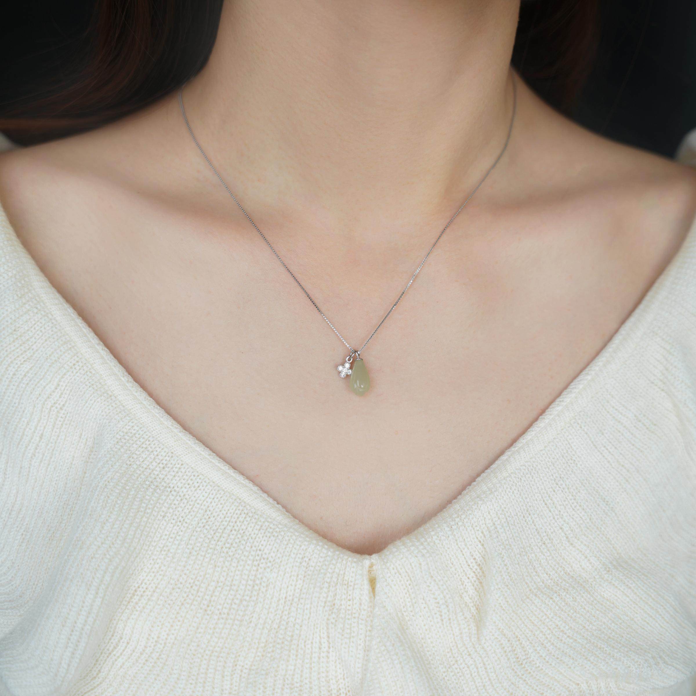 QIANTAO「画裙」原创天然晴水和田玉项链925银幸运四叶草吊坠礼物,饰品/流行首饰/时尚饰品新,项链,淘宝优惠券,粉丝福利购,淘宝优惠卷