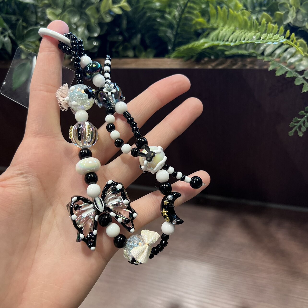 原创重工水晶手机链复古黑白赫本风手绘串珠手机挂件钥匙包包挂饰