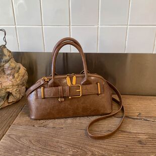 超火时尚单肩秋冬洋气小众百搭斜挎包新款手提小方包精致简约通勤