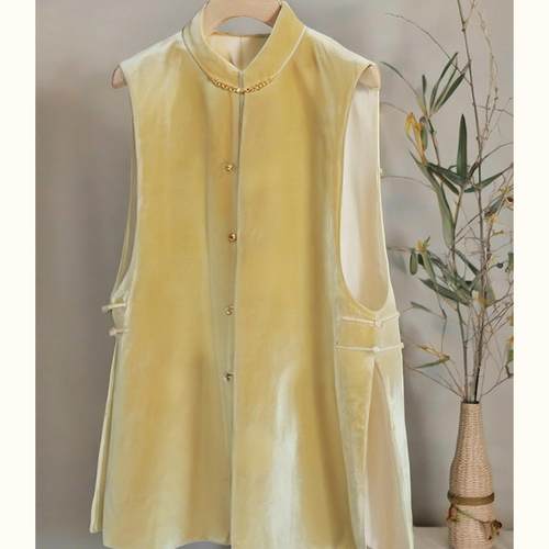 专柜撤回新中式国风小众独特别致黄色丝绒盘扣马甲背心上衣女春