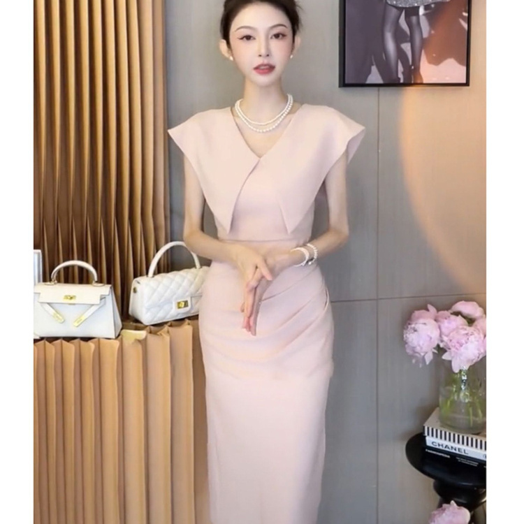专柜撤回女装2025新款今年流行爆款高级感粉色燕尾领收腰连衣裙