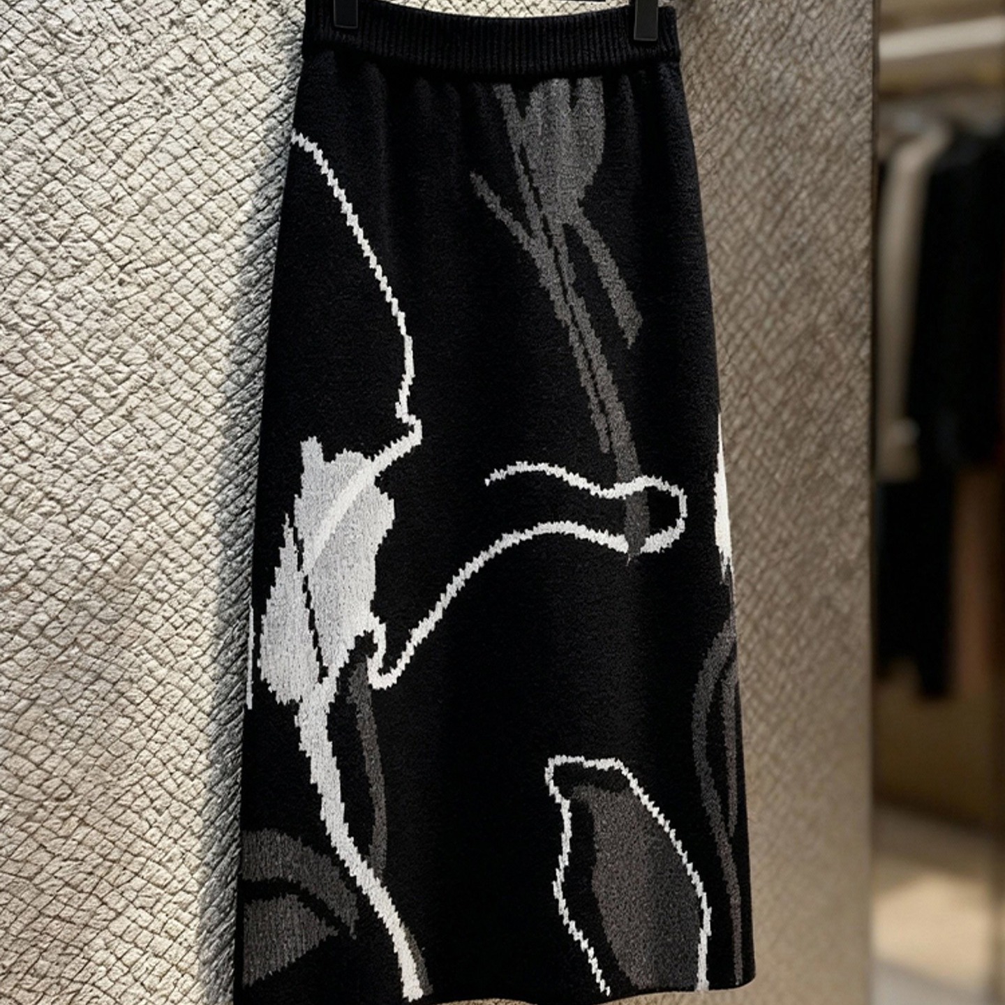 外贸撤回黑色印花针织半身裙女冬不撞款高端绝美巨好看中长款裙子