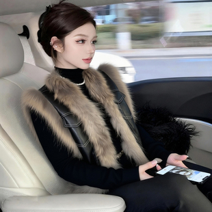 外贸撤回马甲今年流行爆款 时髦洋气机车服炸街叠穿黑色加绒皮外套