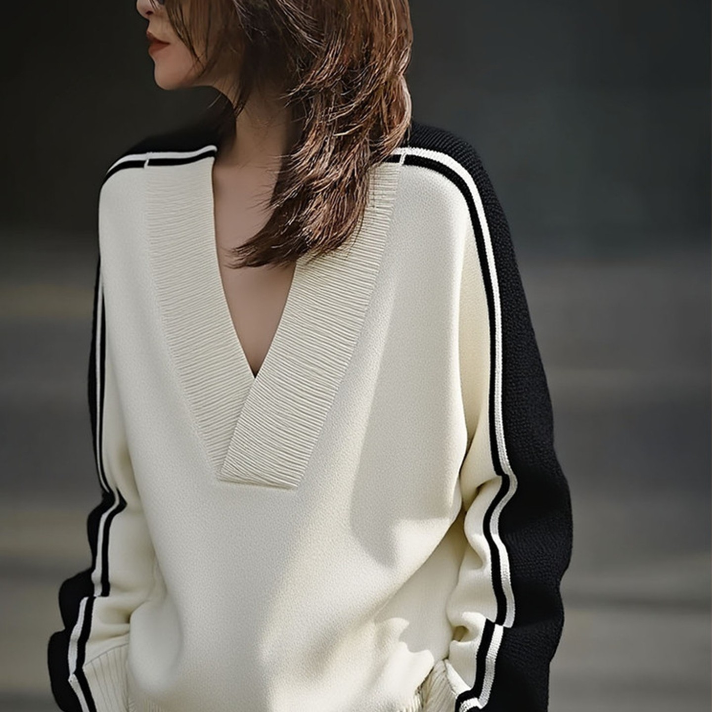 外贸撤回轻熟风V领撞色毛衣女新款慵懒松弛感内搭可外穿针织上衣,女装/女士精品,大码内搭,淘宝优惠券,粉丝福利购,淘宝优惠卷