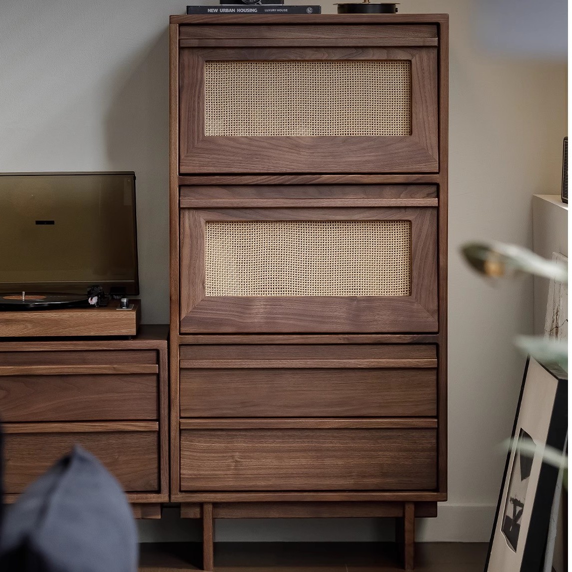 璐璐木业黑胡桃木实木餐边柜