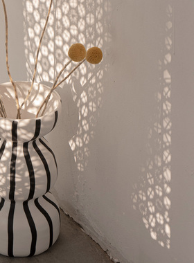 SOREMO 原创手绘花瓶陶瓷黑白手工复古艺术样板房异形ins民宿现代