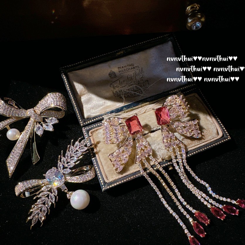 在逃公主麦穗宝石蝴蝶结胸针 富丽堂皇 镀18K金 贵妃红蝴蝶结