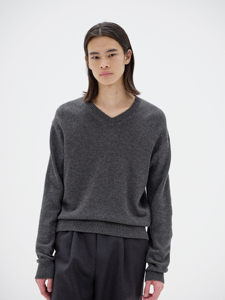 【代购】AURALEE 25aw Knit v-neck po轻量克什米尔羊毛V领珍珠山