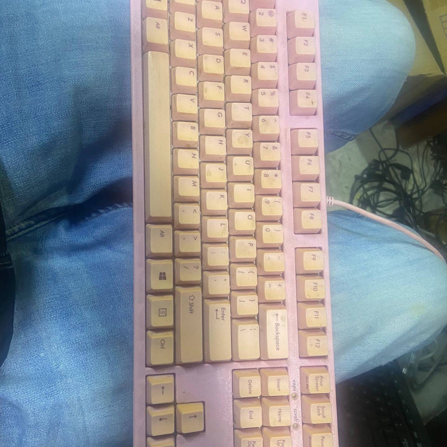 议价flico圣手二代87 红轴。键帽发黄 实物图