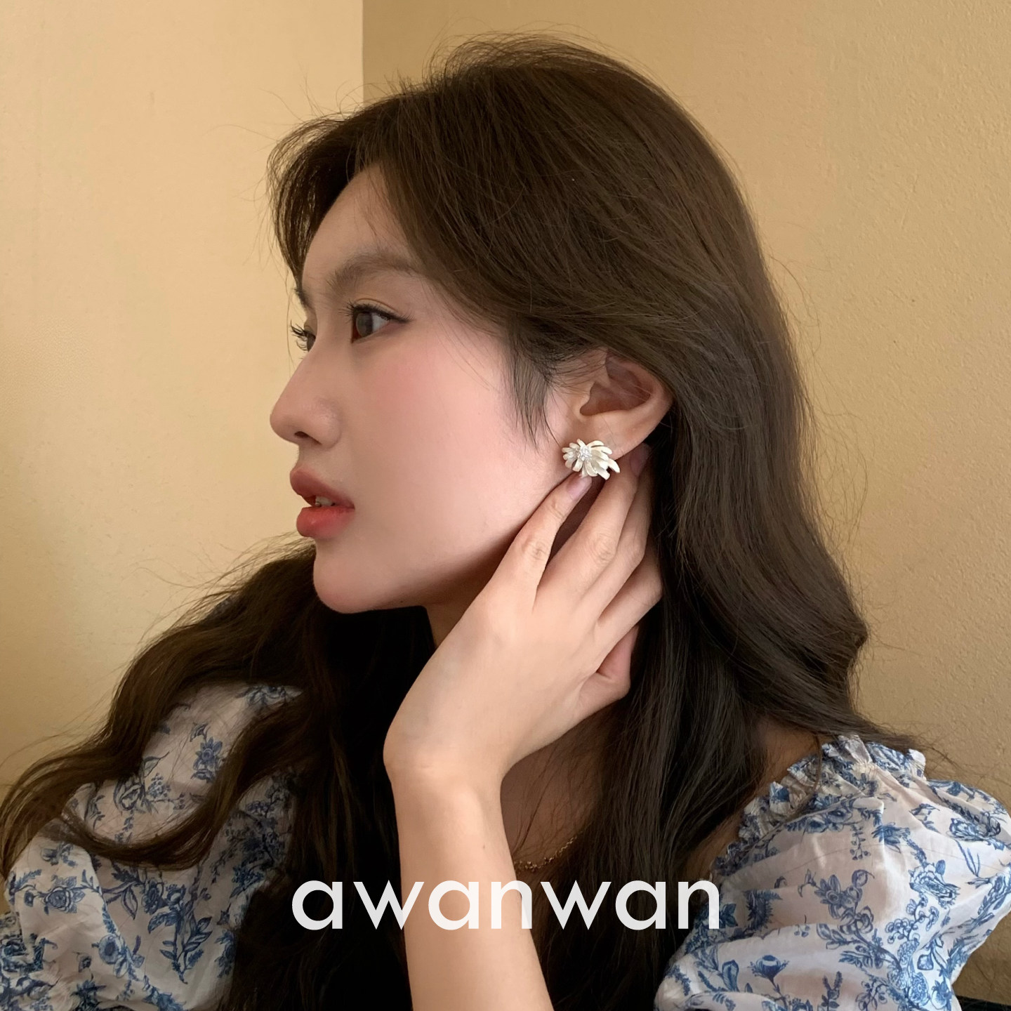 阿婉Wan 月光洋甘菊~小众高级感花朵耳钉精致气质时尚耳饰