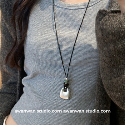 阿婉Wan 复古高级感不规则哑光银天然石吊坠抽拉项链长款毛衣链