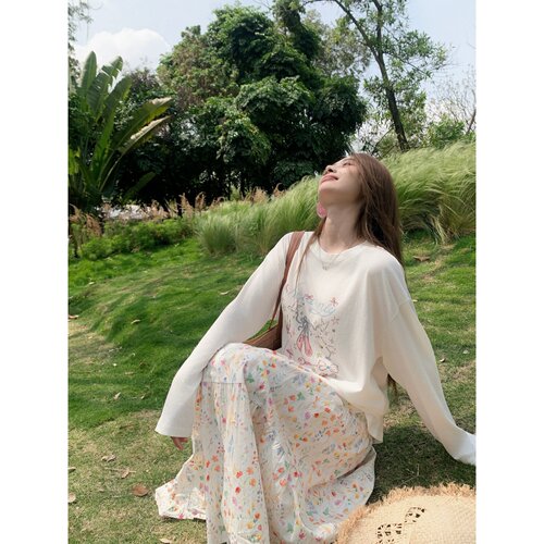 铅笔莓莓甜美圆领百搭罩衫T恤女