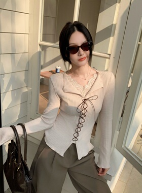 铅笔莓莓【02.09/20:00新品】限时前3天到手6折！！蕾丝系带上衣