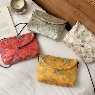斜挎包包女国风仿香云纱刺绣碎花纽扣零钱包单肩包手机包复古中式
