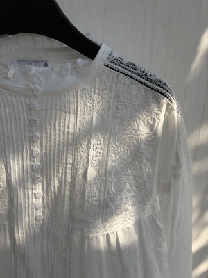 蕾丝 绣花 复古 两色 轻薄透  衬衫和连衣裙