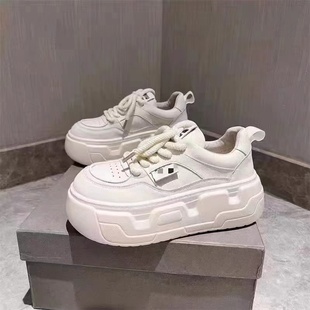 树林里 新款 秘密 女9088 小白鞋 小个子显瘦百搭板鞋