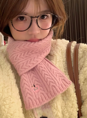刺绣小苹果含羊毛小巧围巾