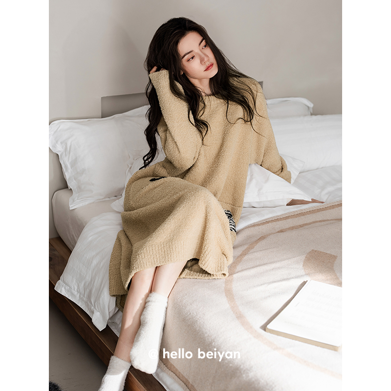 半边绒睡裙女秋冬款保暖圆领睡衣