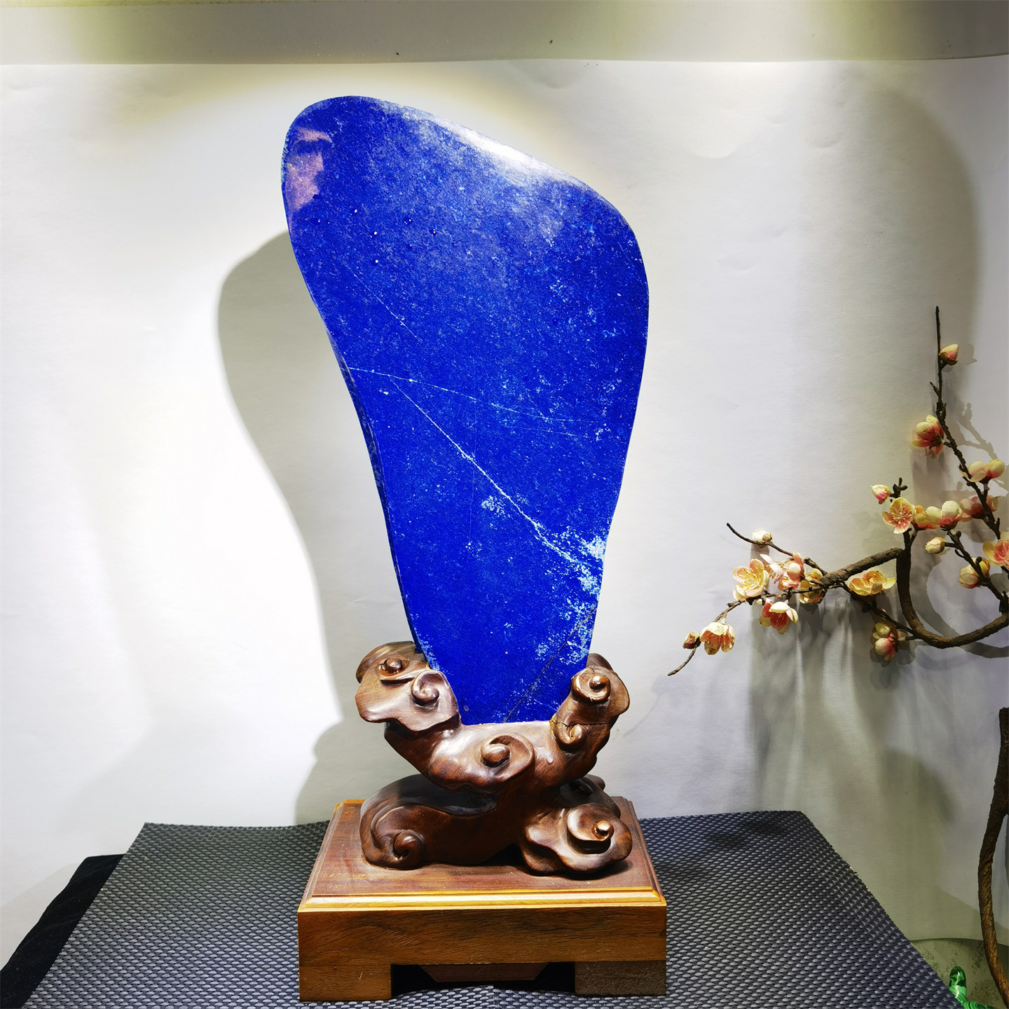 纯天然青金石原石摆件 蓝色宝石观赏石奇石收藏 家居办公桌面摆件