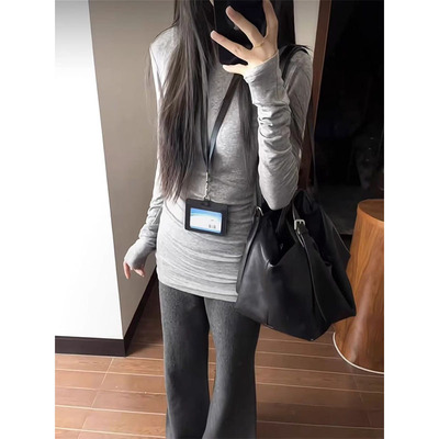 灰色中长款打底衫女秋冬季内搭正肩长袖纯棉t恤圆领叠穿修身上衣