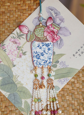 云深雾浅 青花瓷：荷 原创双面刺绣汉服挂件配饰新中式项链吊坠