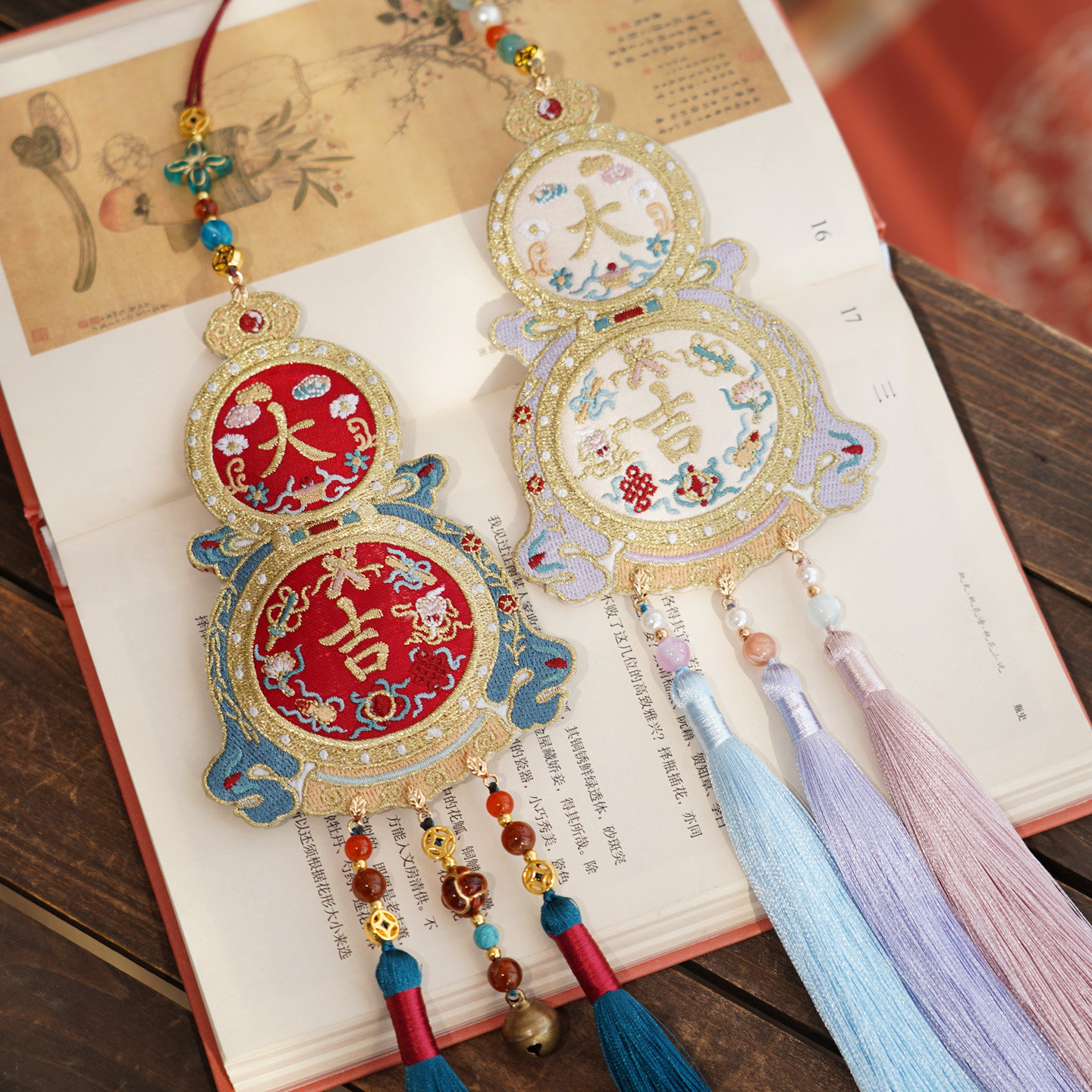 云深雾浅 大吉葫芦 文物二创刺绣汉服配饰葫芦形荷包长流苏挂件