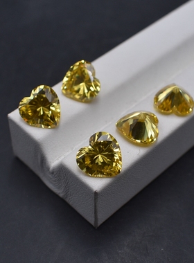 金黄色心形锆石裸石尖底CZ钻黄色宝石手表耳钉裸钻苏联钻彩色配石