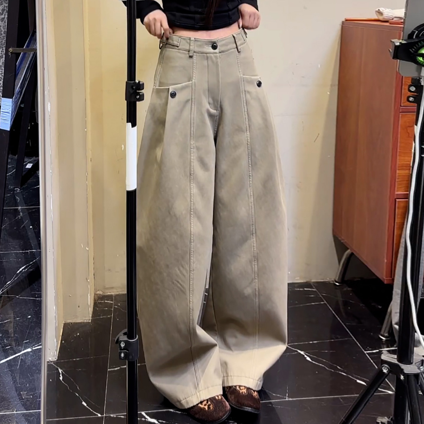 Ader阔腿弯刀裤女2025冬季新款加绒加厚中高腰宽松遮胯显瘦休闲裤,女装/女士精品,大码裤装,淘宝优惠券,粉丝福利购,淘宝优惠卷