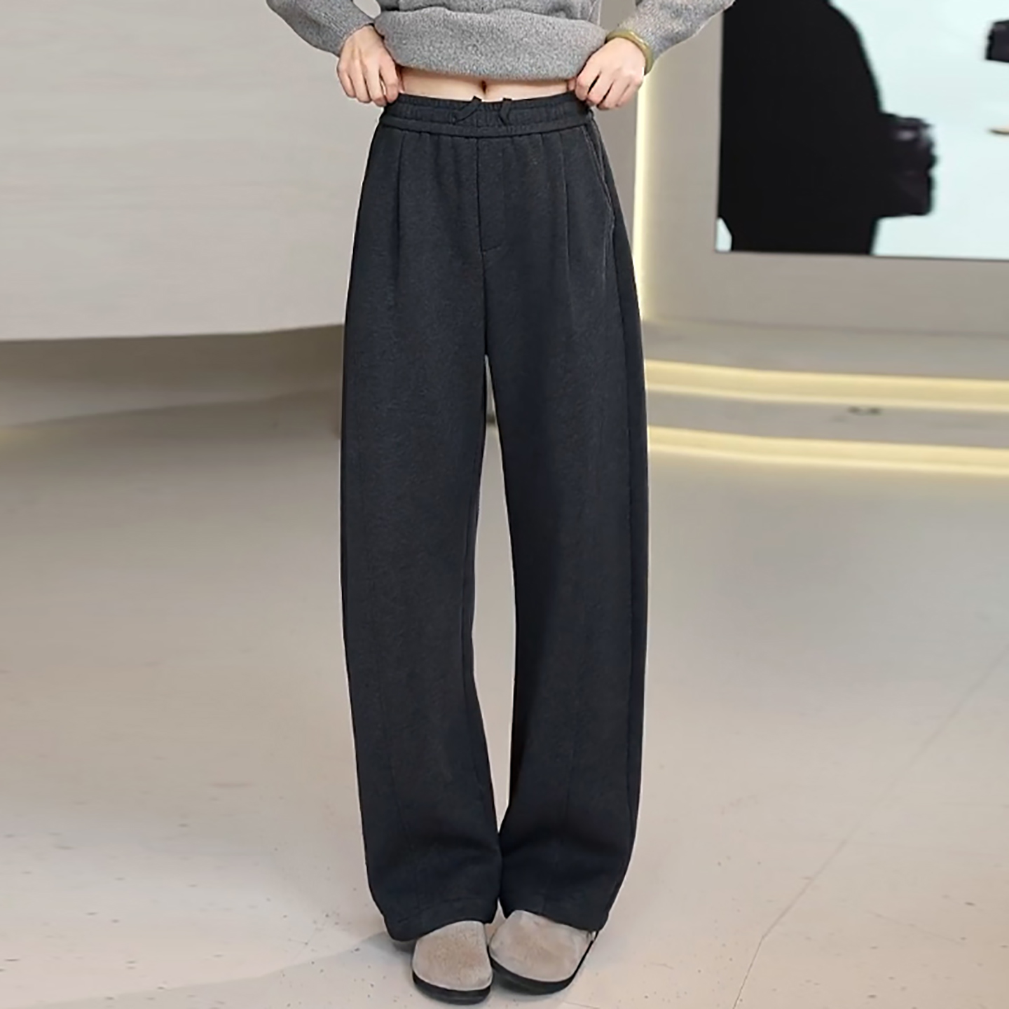 松紧腰抽绳运动休闲加绒弯刀卫裤