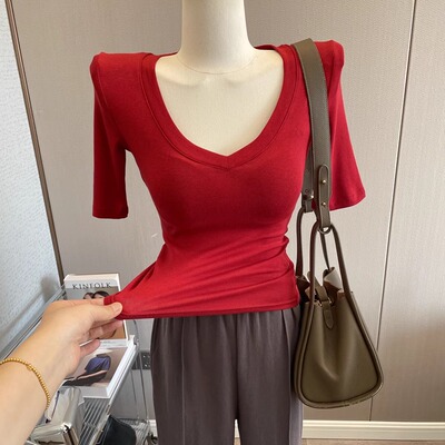 韩版中袖V领T恤女紧身垫肩上衣薄