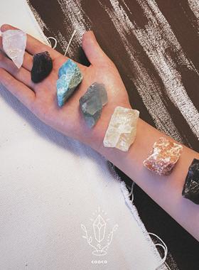 cooco万物有灵 天然水晶矿石掌心石白水晶原石五行扩香石七轮疗愈