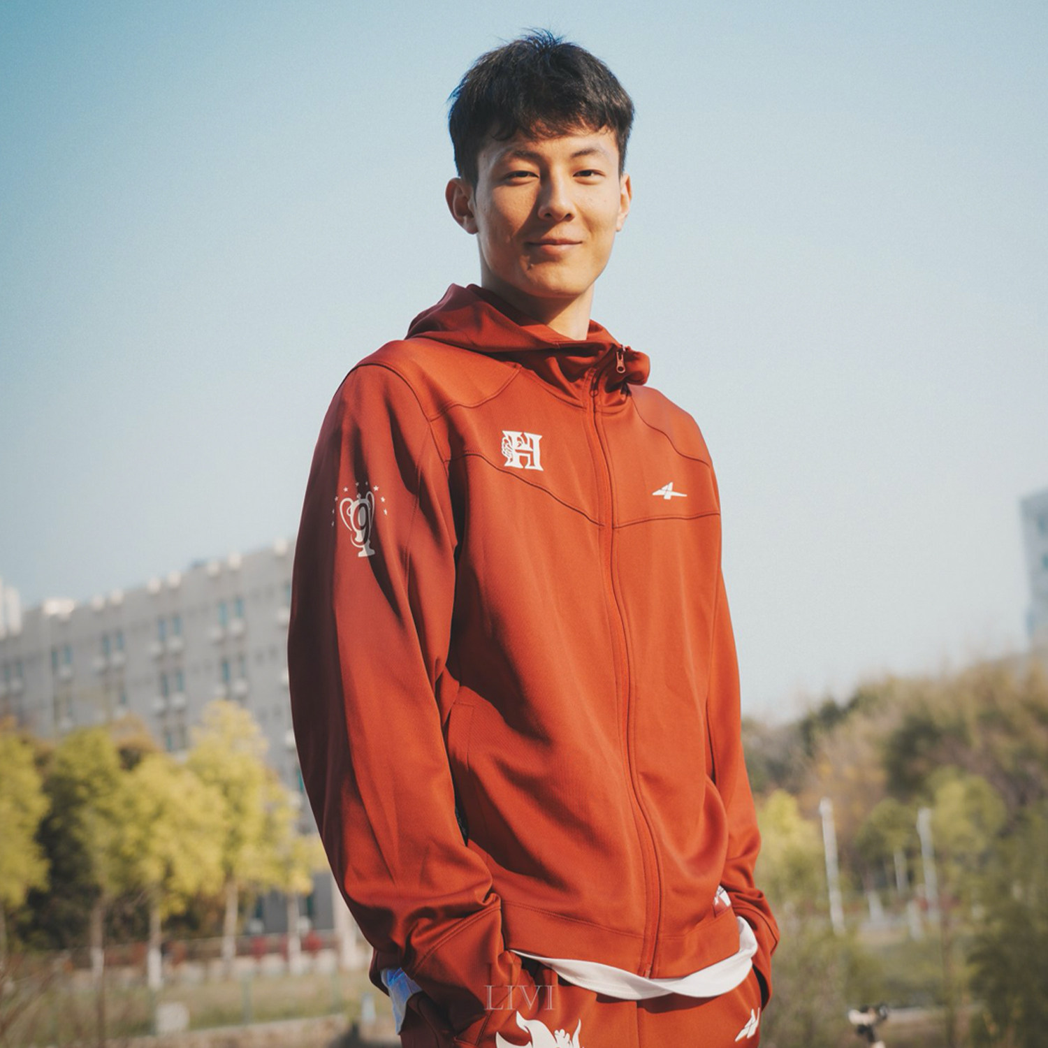 2025SPOxHQU 连帽训练服-红色